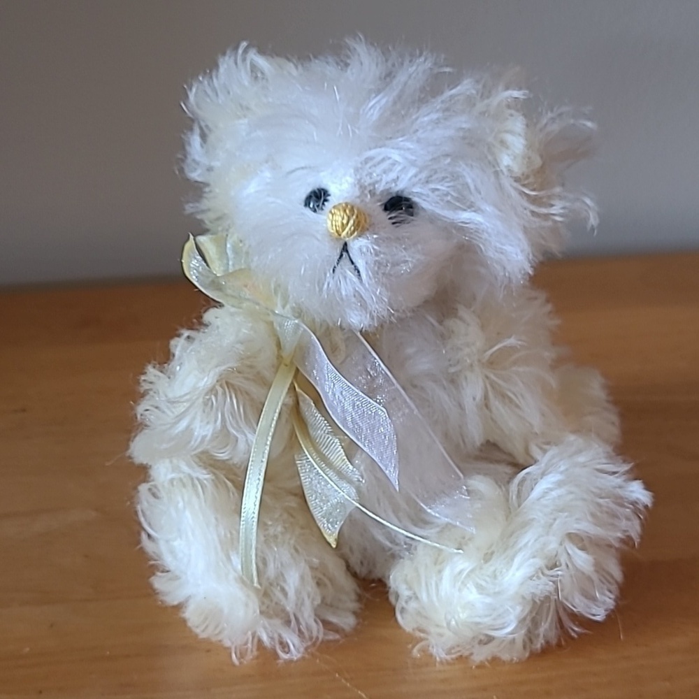TEDDIES BY LAURA LYNN 2010 Original Handcrafted 'Buttercup' Mohair Jointed Bear